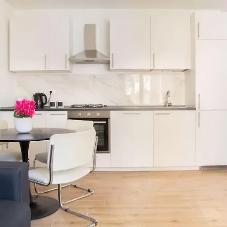 Apartmán Cozy & Chic - Piazza Bologna *